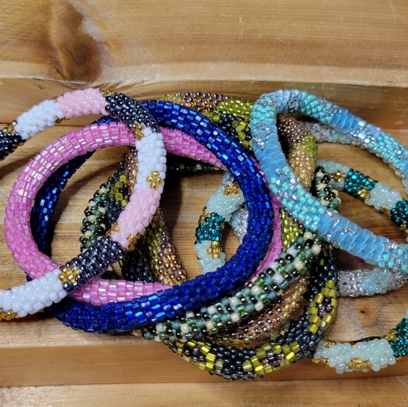 Set of 9 Seed Bead Roll On Bracelets Wholesale Jewelry Lot Handmade - Picture 4 of 15